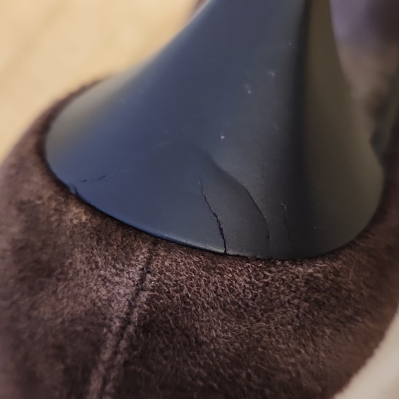 Stuart Weitzman Suede Pumps Pointed Toe, size 10 - Picture 11 of 11